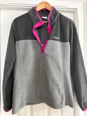 Columbia Two-Tone Gray Fleece Pullover with Pink Trim